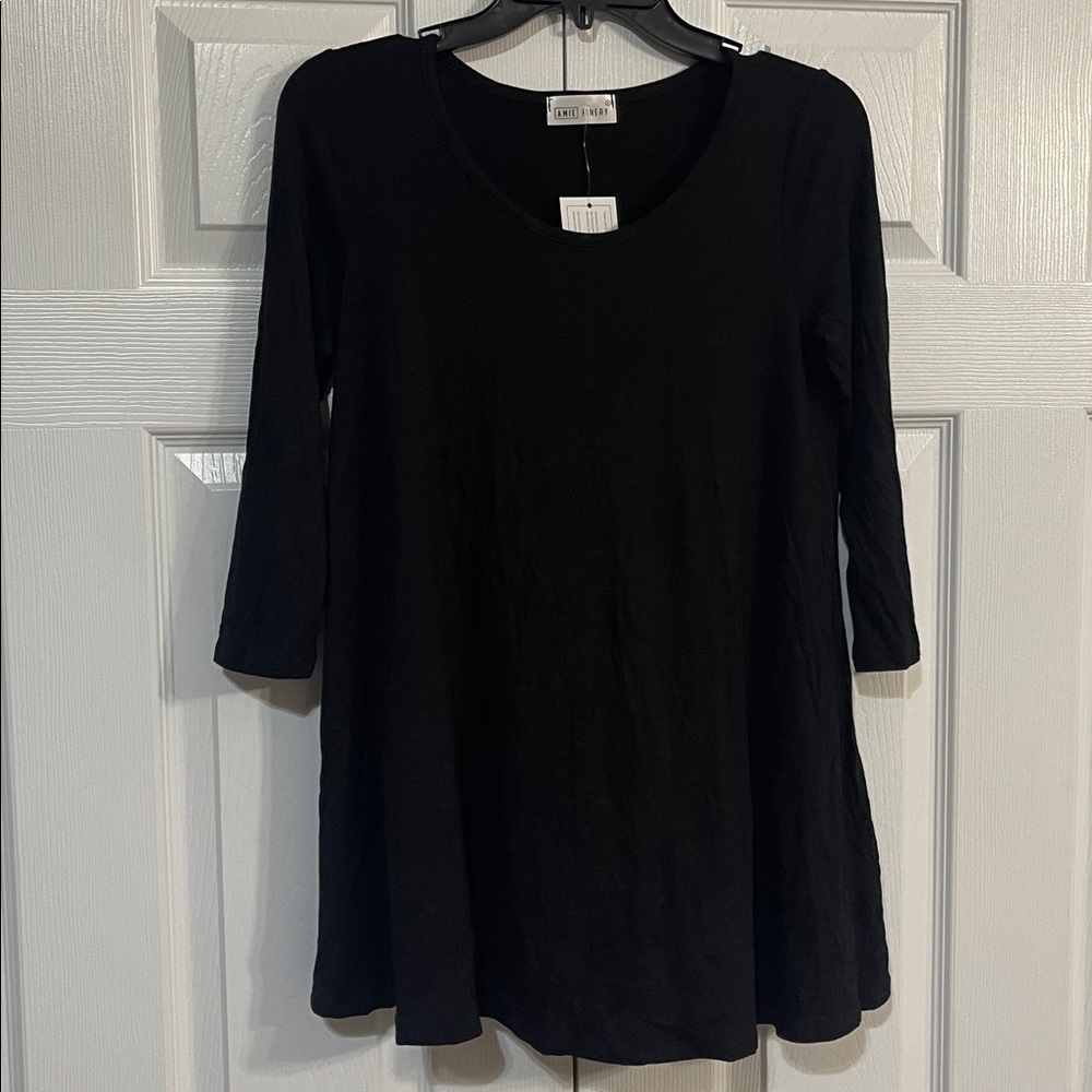 Chic Black Tunic Top for Women